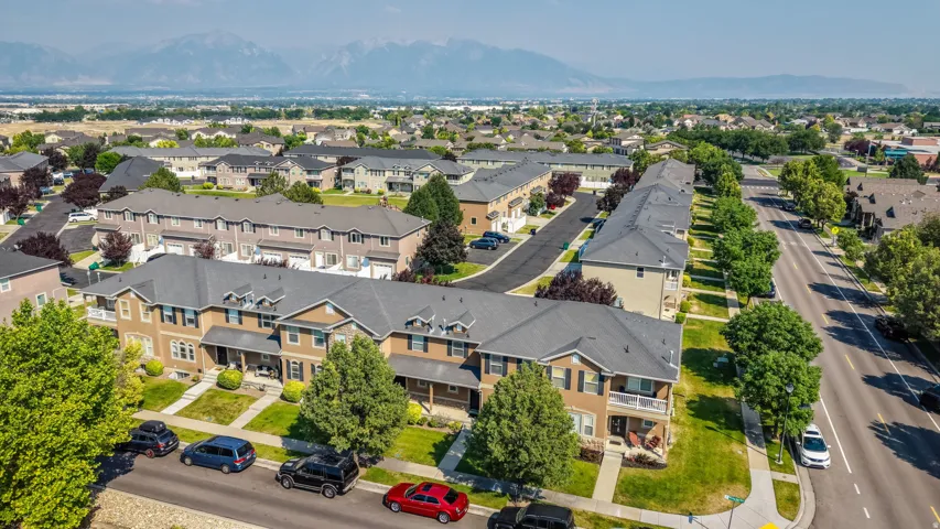 7902 S Dove Creek Ln, West Jordan, Utah 84081