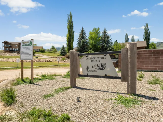 Lakeside Estates community entrance sign with stone accents and established landscaping