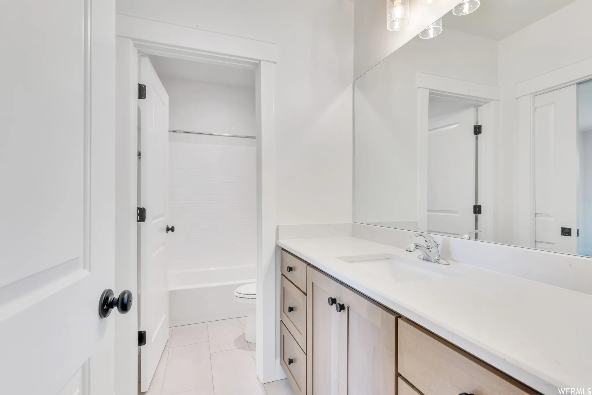 Full bathroom in basement