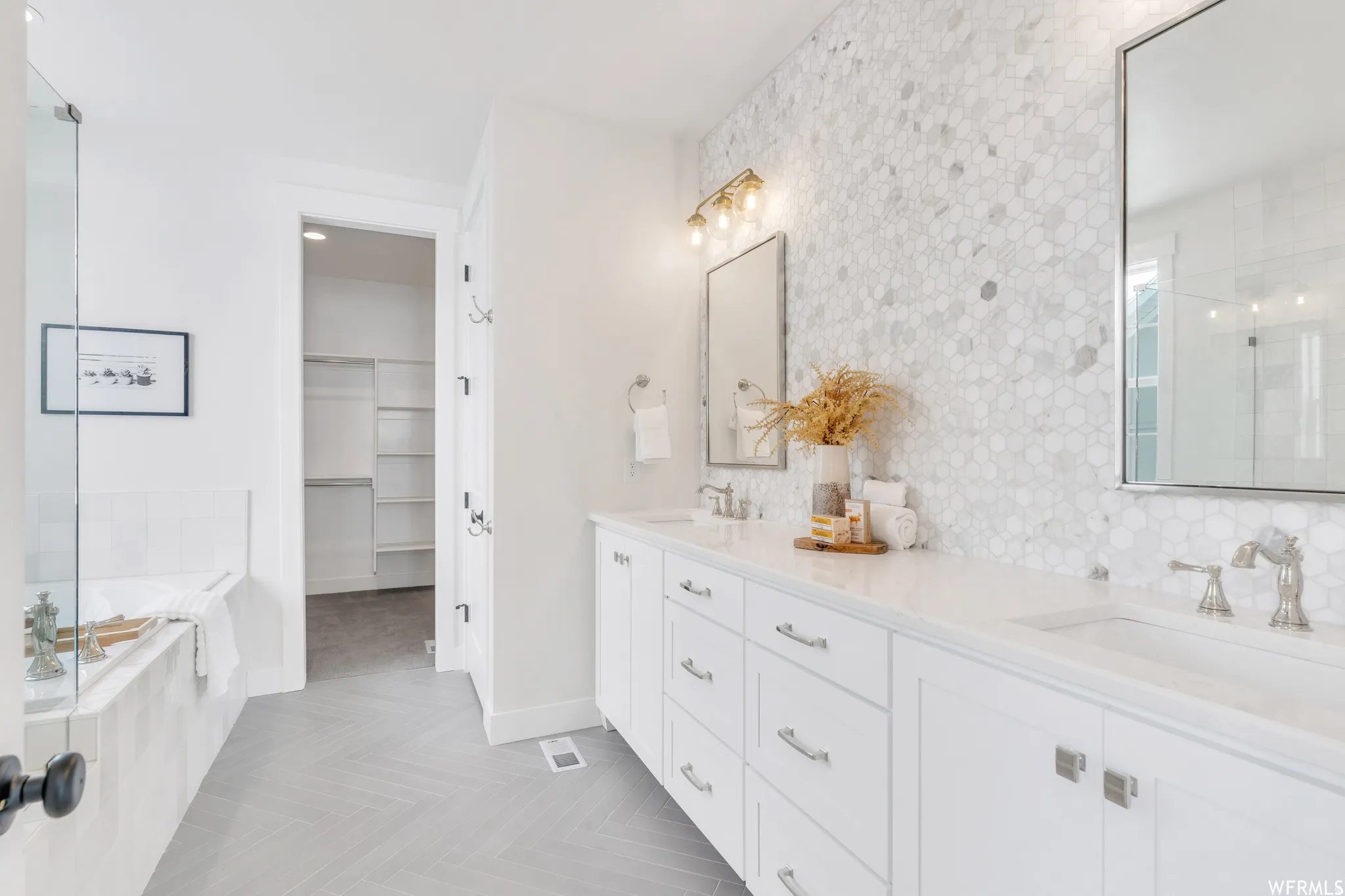 Large master bath