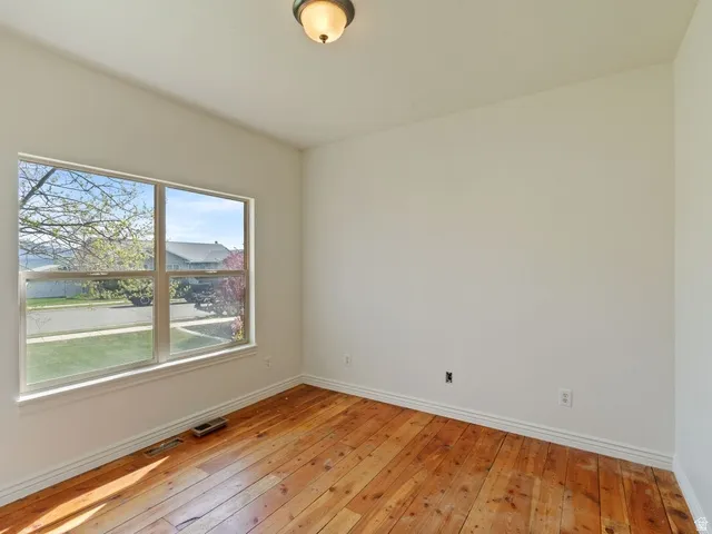 Main floor bedroom #2