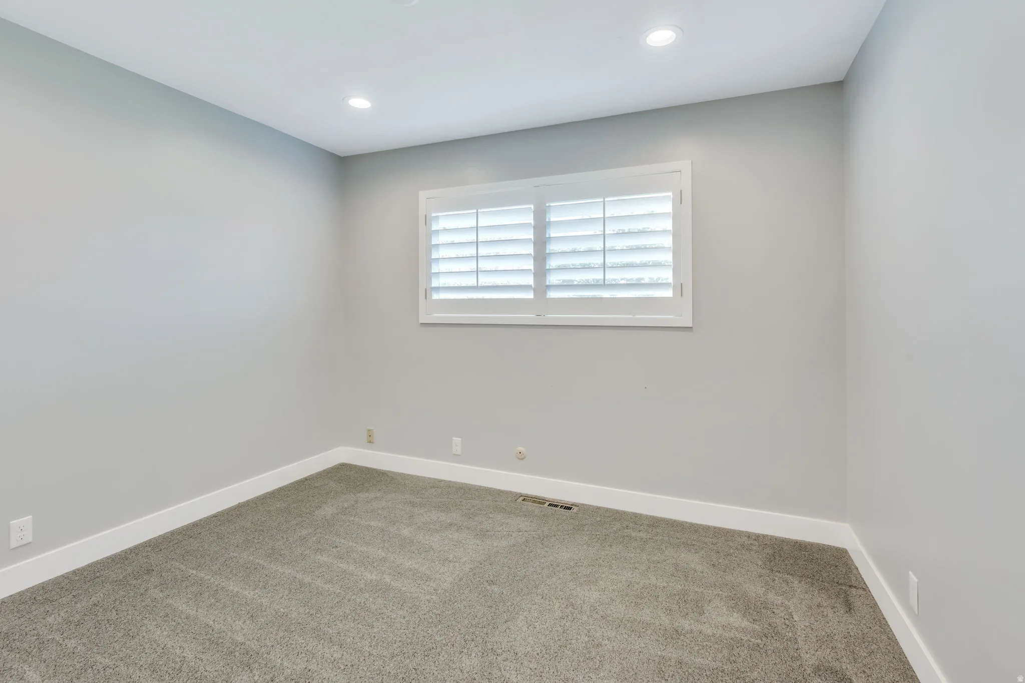 Main Floor Bedroom #2