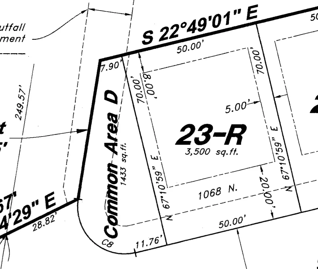 Plat Map. Illustrating lot dimensions and common area designation for the property