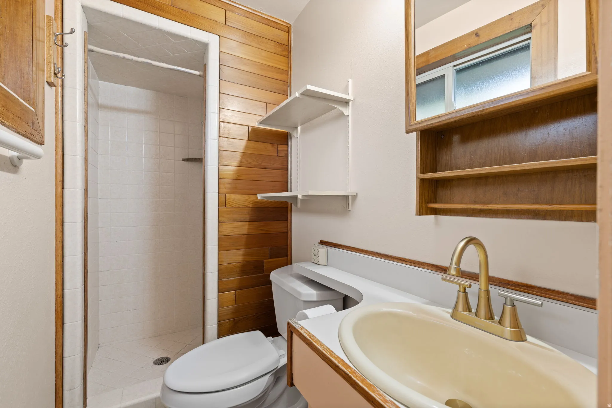 3/4 Ensuite Bath
