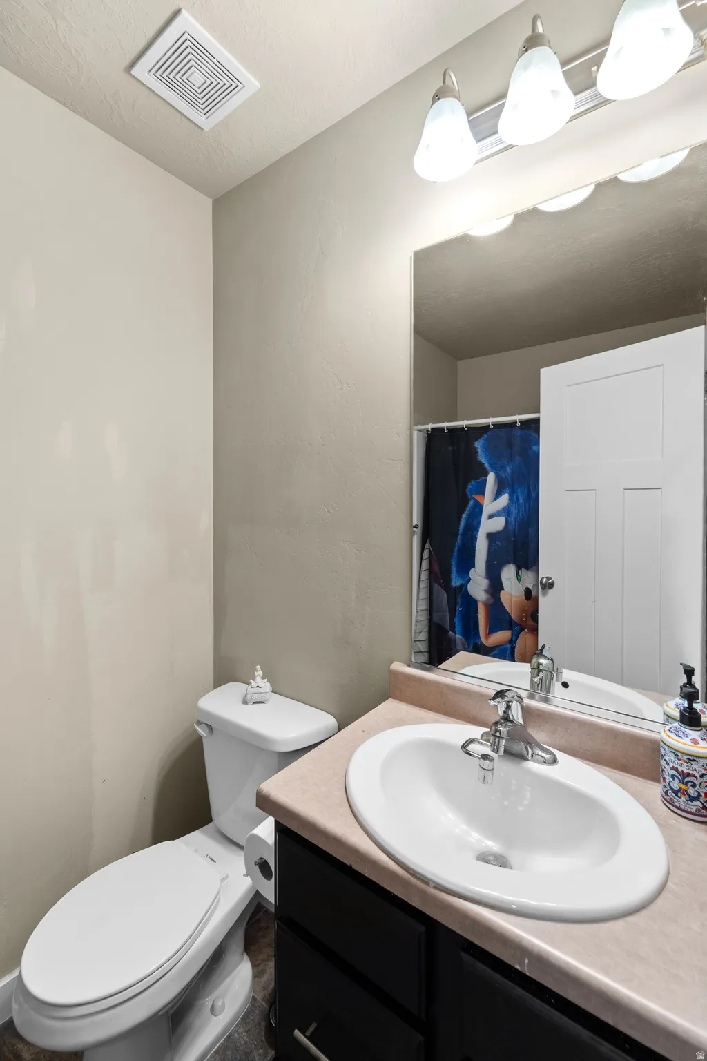 The hall bathroom.