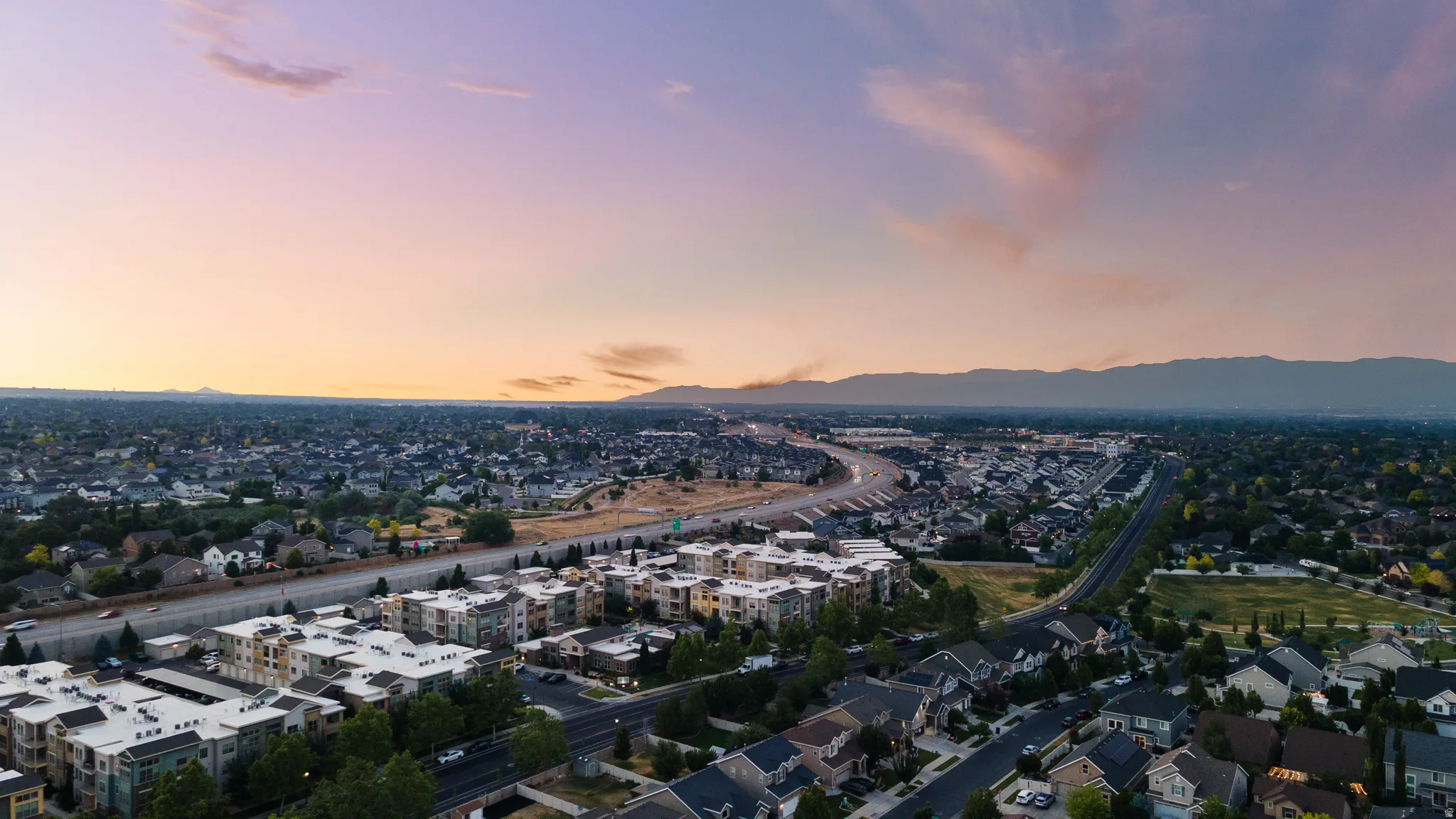 Proximity to The District shopping and entertainment area. Homes in this neighborhood are known for their walkability to shopping, dining, entertainment, and community amenities.