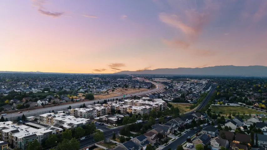 Proximity to The District shopping and entertainment area. Homes in this neighborhood are known for their walkability to shopping, dining, entertainment, and community amenities.