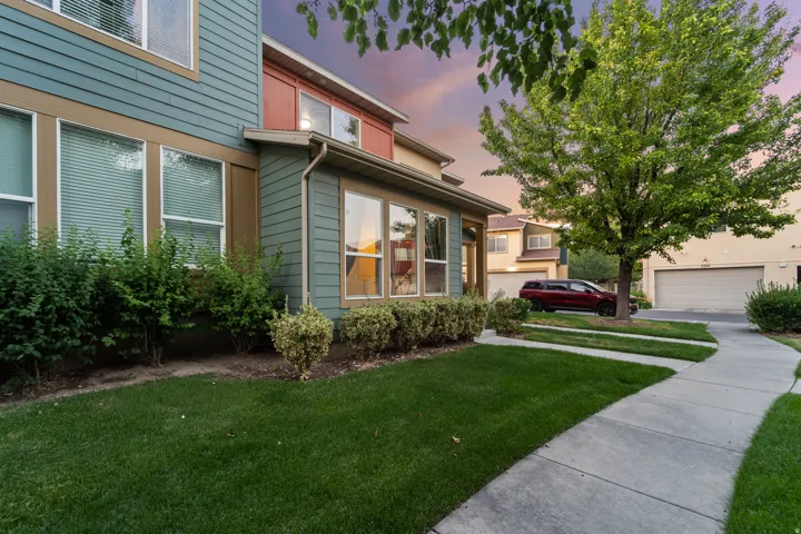 3719 W Mandrake Way, South Jordan, Utah 84095