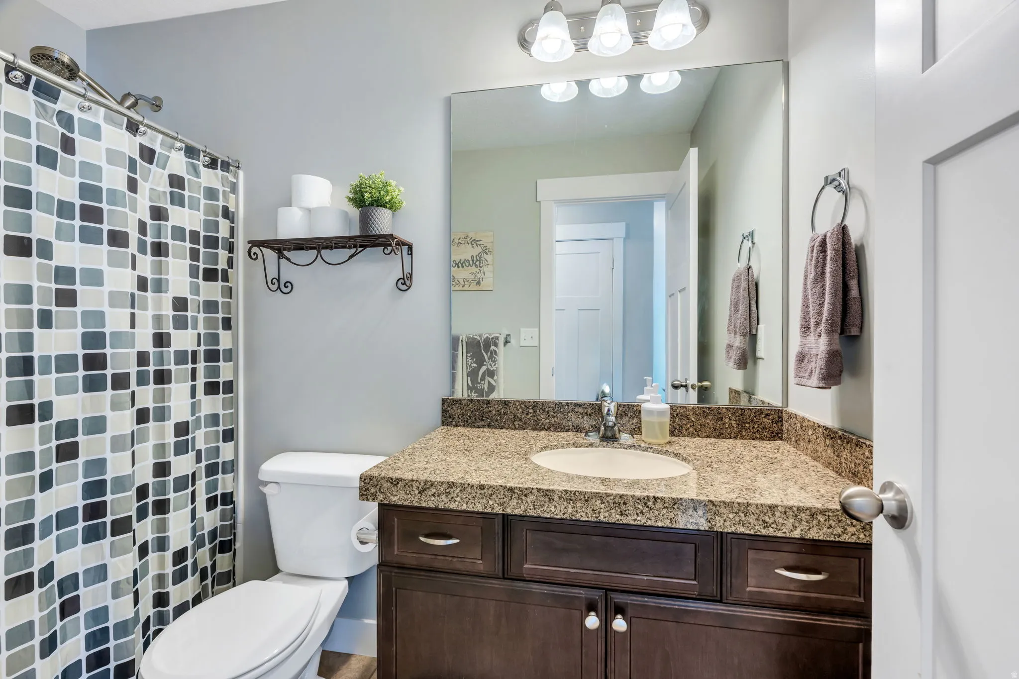 Full bathroom