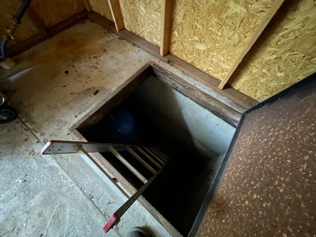 Storm shelter