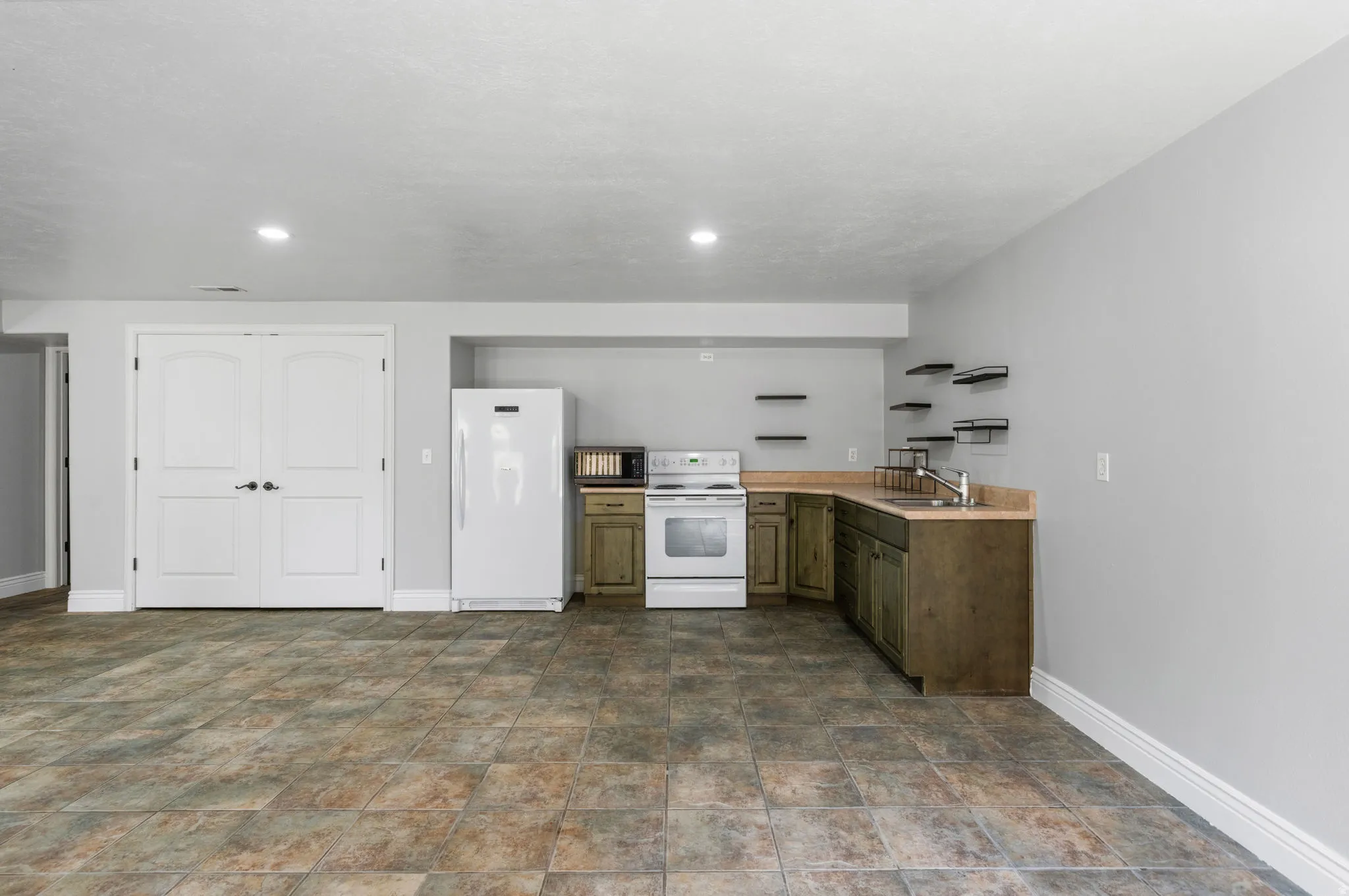 Full Kitchen for potential ADU