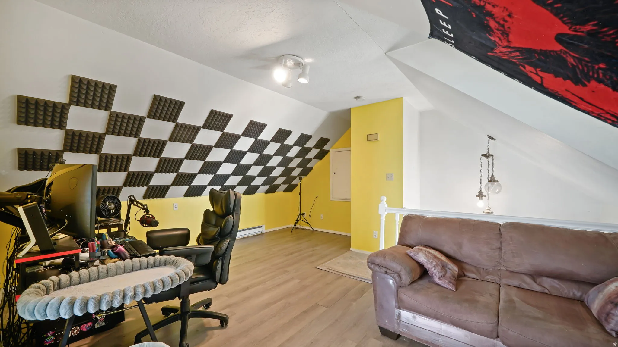 Versatile bonus room - Could be an office, game room, 4th bedroom and more.