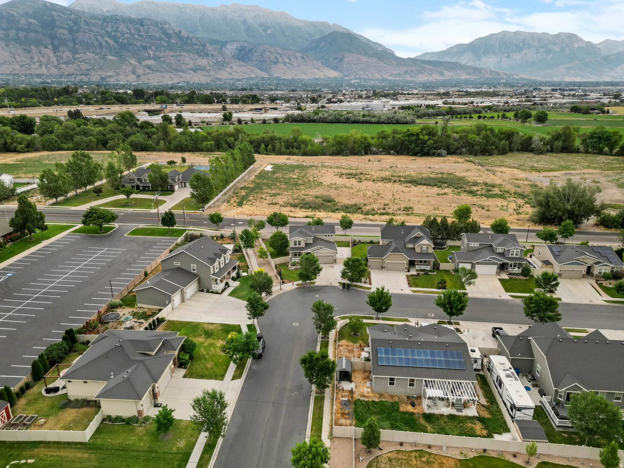 Residential development featuring single-family homes with mountain scenery