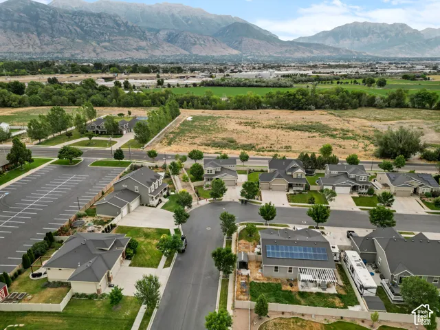 Residential development featuring single-family homes with mountain scenery