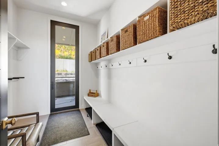 8452 E Spring Park Rd, Eden, Utah 84310