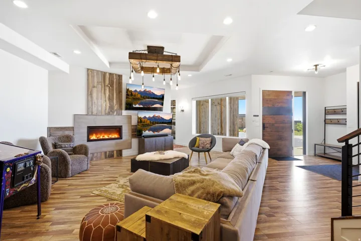 8452 E Spring Park Rd, Eden, Utah 84310