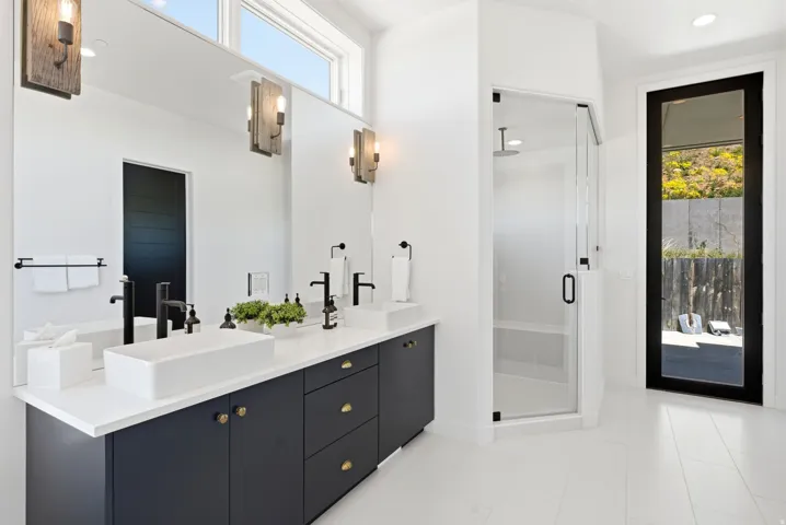 8452 E Spring Park Rd, Eden, Utah 84310
