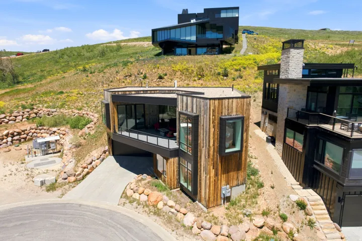 8452 E Spring Park Rd, Eden, Utah 84310