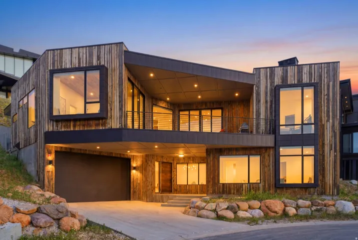 8452 E Spring Park Rd, Eden, Utah 84310