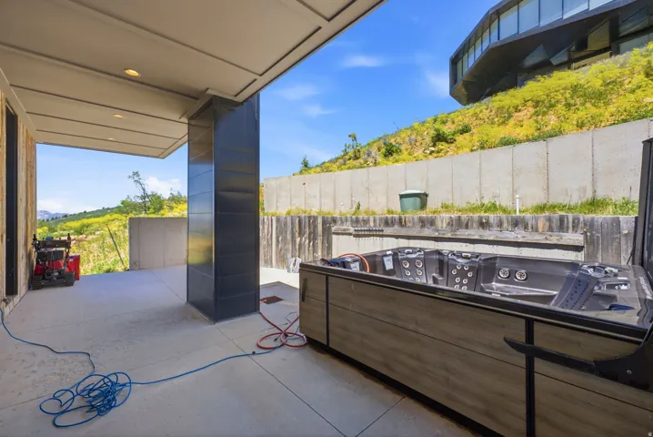 8452 E Spring Park Rd, Eden, Utah 84310