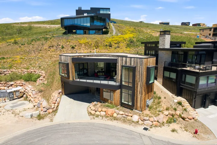 8452 E Spring Park Rd, Eden, Utah 84310