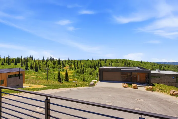 8452 E Spring Park Rd, Eden, Utah 84310