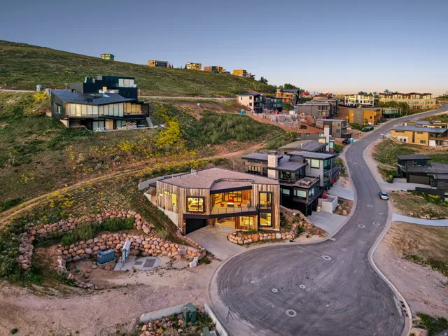 8452 E Spring Park Rd, Eden, Utah 84310