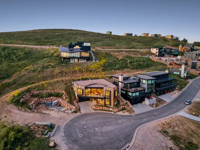 8452 E Spring Park Rd, Eden, Utah 84310