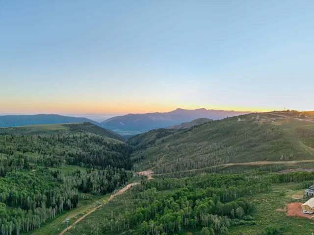 8452 E Spring Park Rd, Eden, Utah 84310