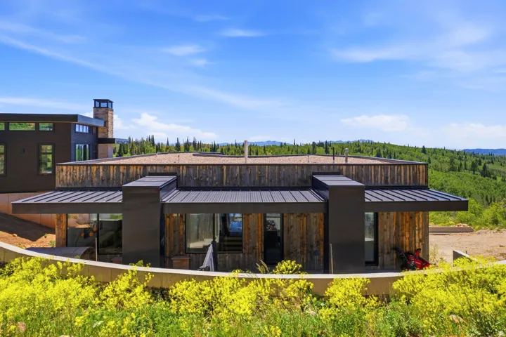 8452 E Spring Park Rd, Eden, Utah 84310