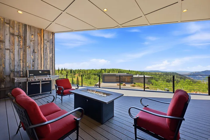 8452 E Spring Park Rd, Eden, Utah 84310