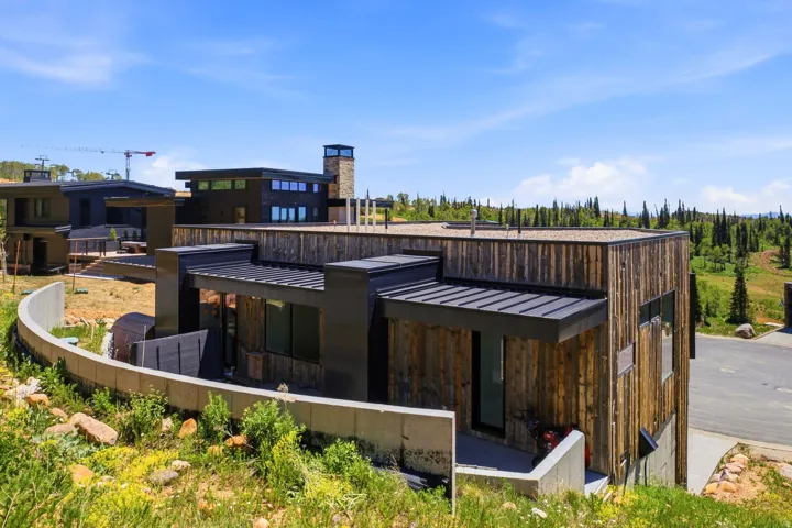 8452 E Spring Park Rd, Eden, Utah 84310