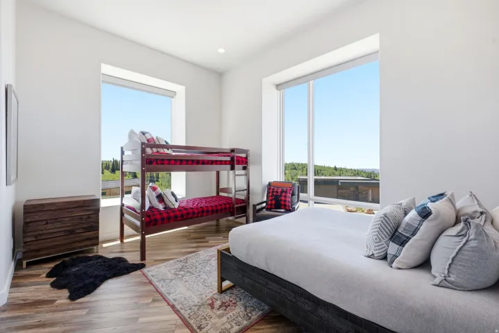 8452 E Spring Park Rd, Eden, Utah 84310