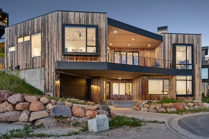 8452 E Spring Park Rd, Eden, Utah 84310
