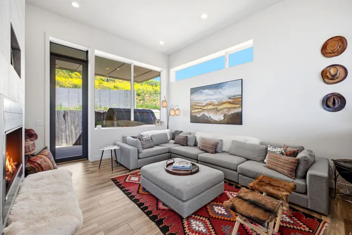 8452 E Spring Park Rd, Eden, Utah 84310