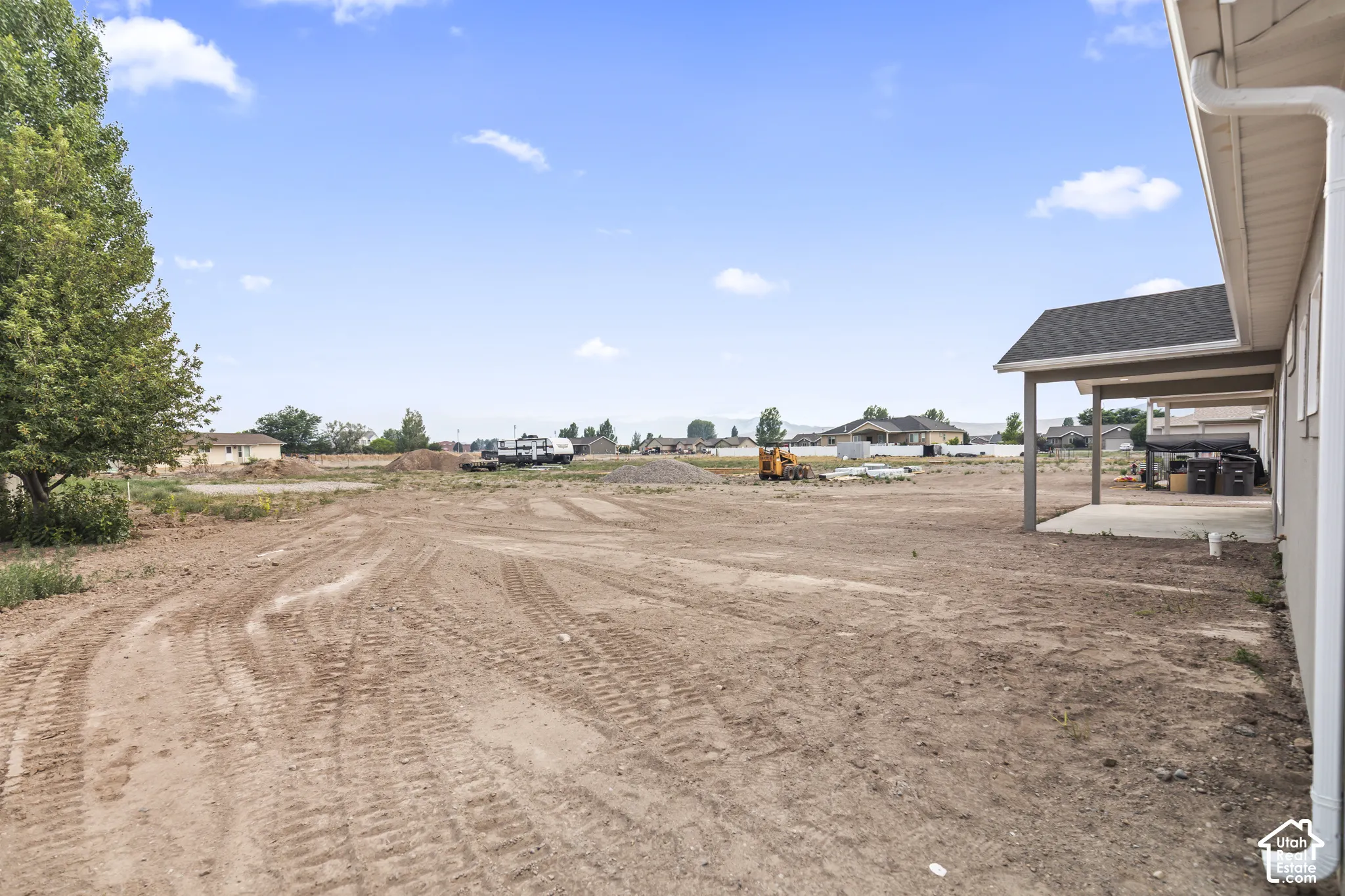 Expansive undeveloped lot providing significant space for customization