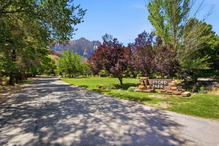 101 Gifford Dr, Springdale, Utah 84767