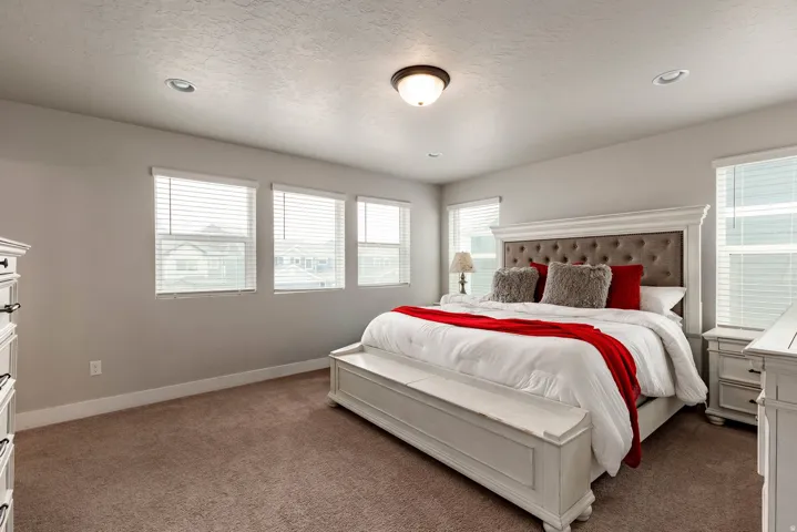 9283 N Vernham Ln, Eagle Mountain, Utah 84005