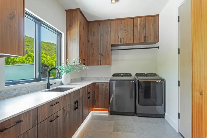 11651 N Soaring Hawk Ln, Hideout, Utah 84036