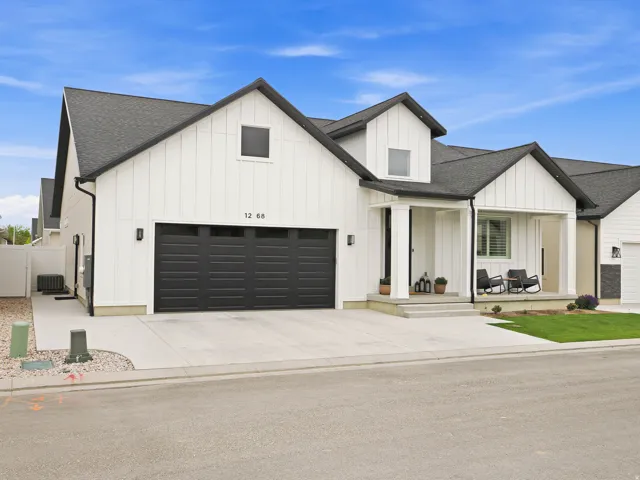 1268 W Moon Way, Riverton, Utah 84065
