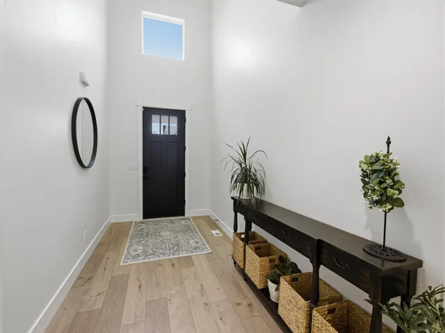 1268 W Moon Way, Riverton, Utah 84065
