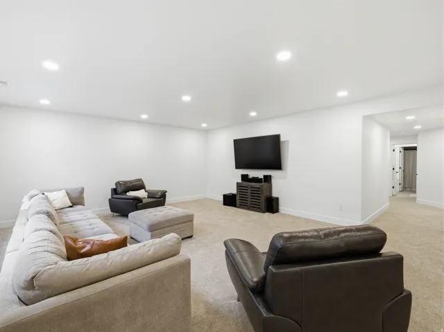1268 W Moon Way, Riverton, Utah 84065