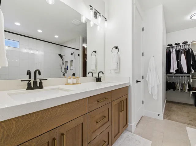 1268 W Moon Way, Riverton, Utah 84065