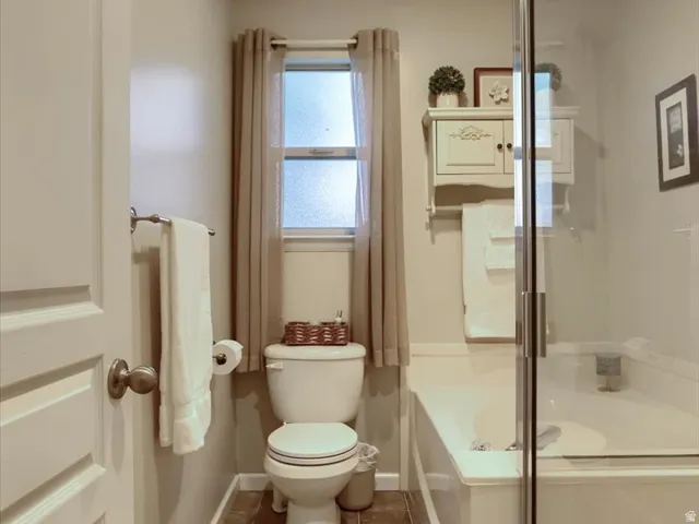 Primary bath with separate shower and soaking tub