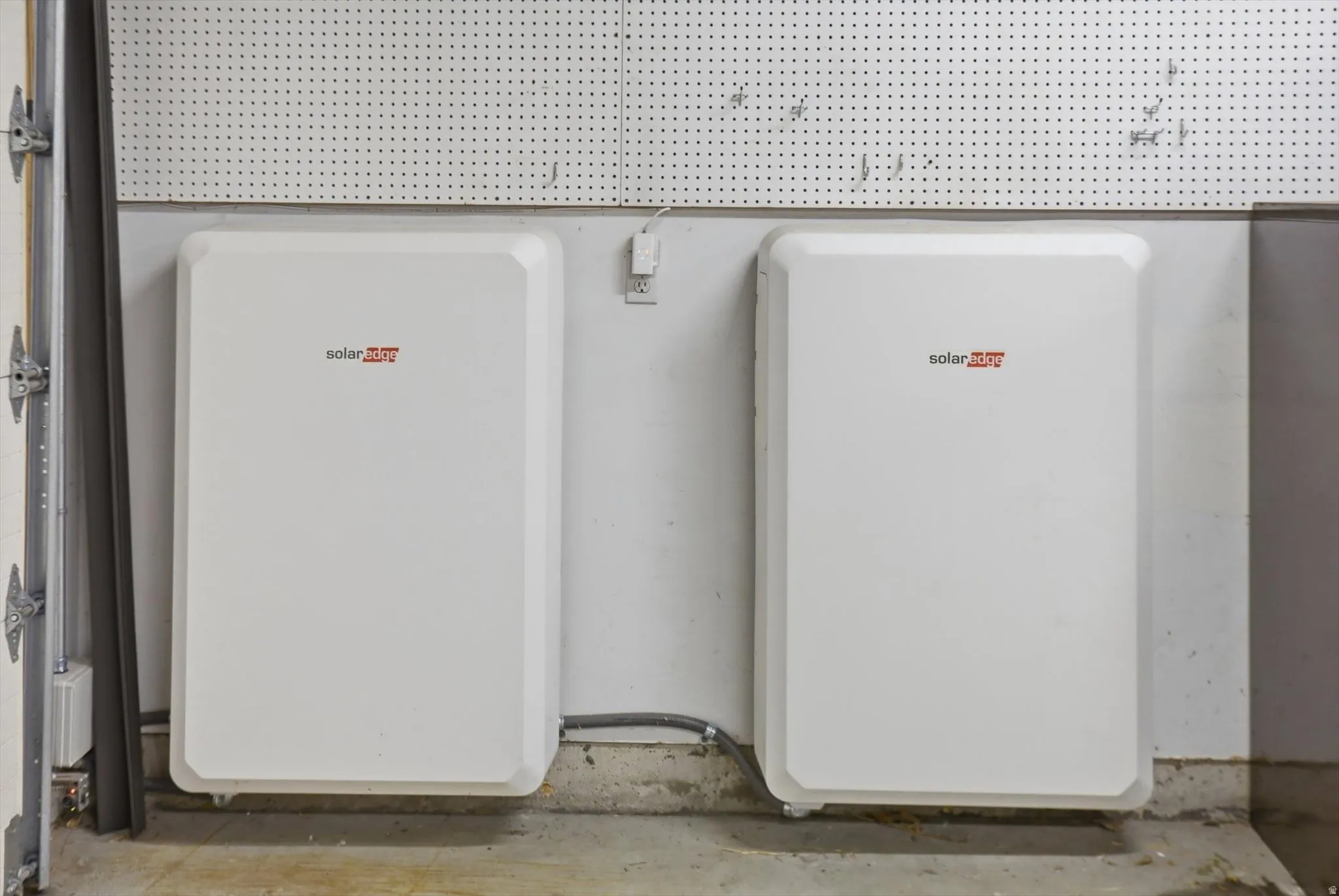 Dual wall-mounted SolarEdge energy storage systems