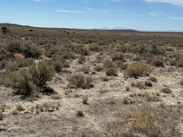 1 Emigrant Trl Rd, Park Valley, Utah 84329