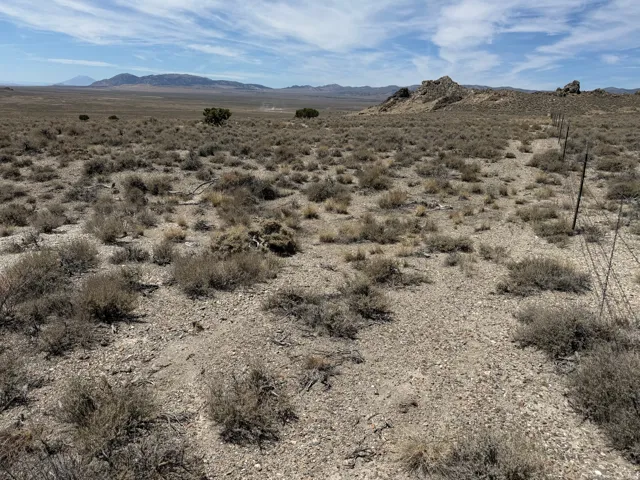1 Emigrant Trl Rd, Park Valley, Utah 84329