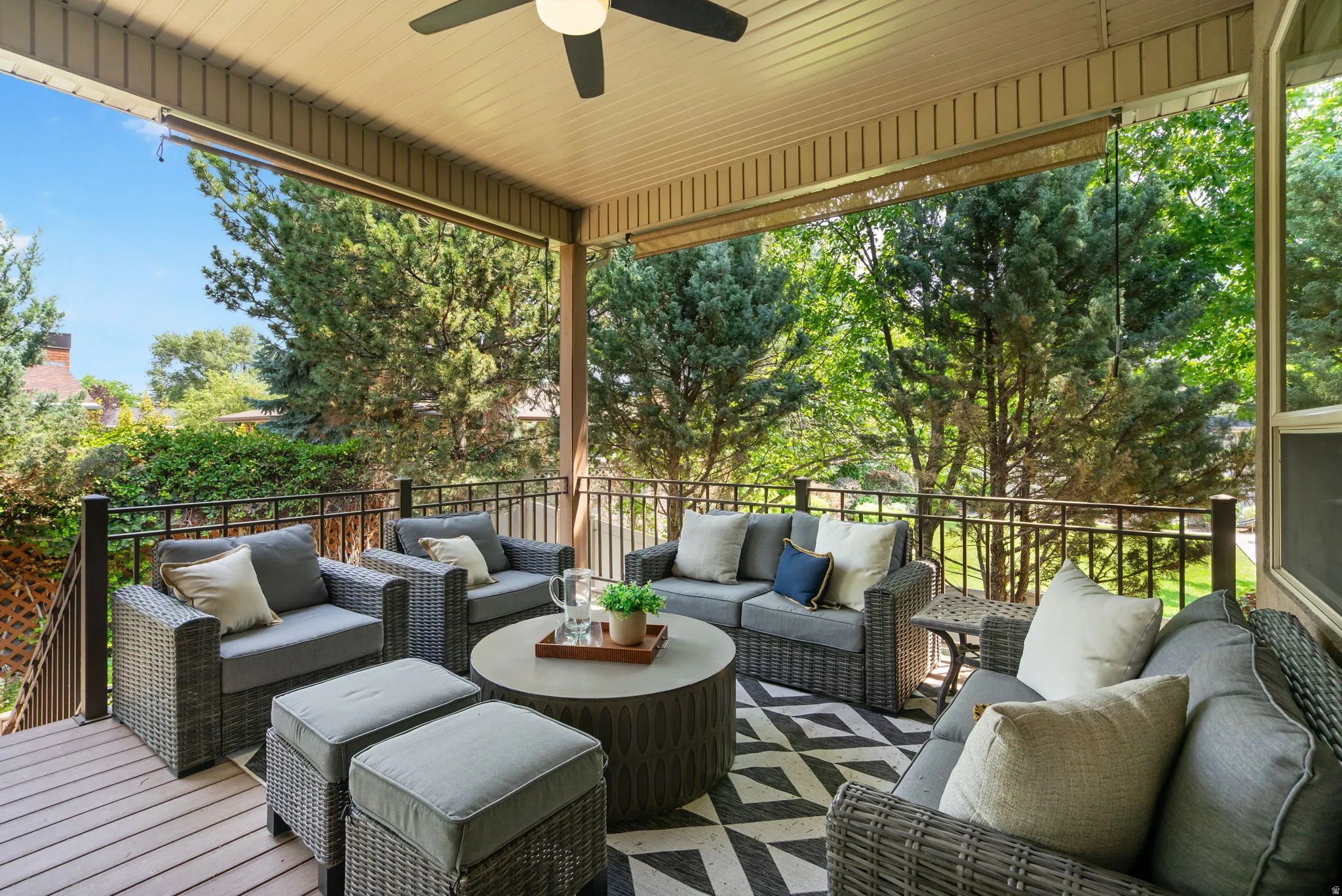 From the kitchen entertain on the large oversized, covered deck YEAR ROUND!