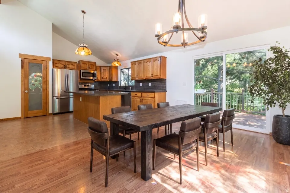 *VIRTUAL STAGING