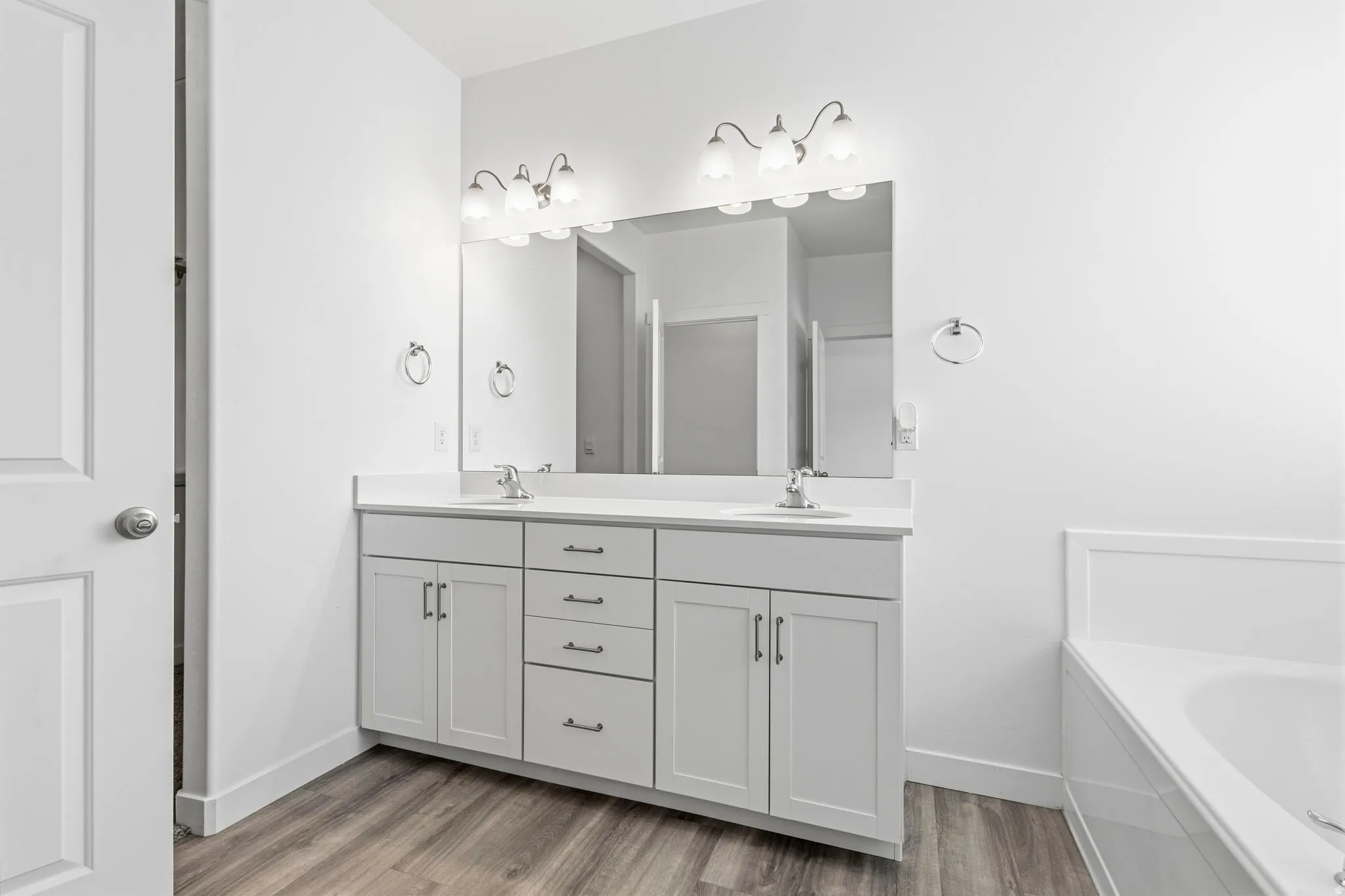 Primary En Suite Bathroom